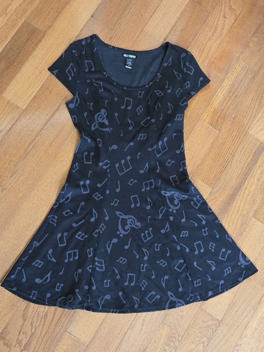 Juniors Large Hot Topic Black Music-Print Scoop Neck Fit & Flare Dress